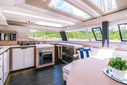 Hire Catamaran Fountaine Pajot Fountaine Pajot Tanna 47 - 5 + 1 cab. Pula