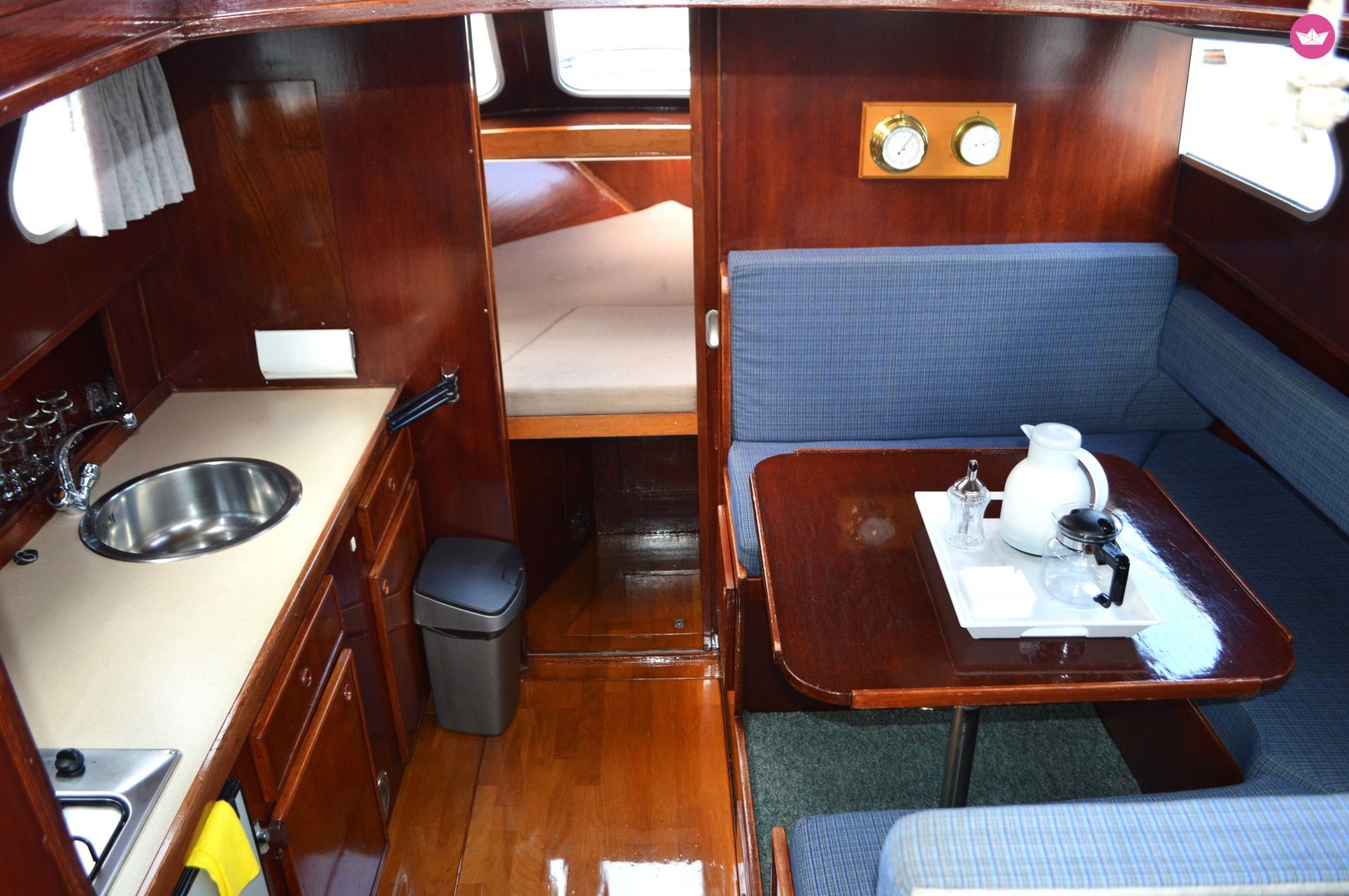 Péniche Custom Super Vios 105cv 8
