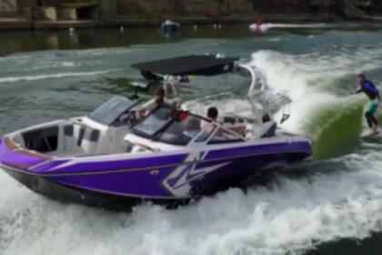 MASTER CRAFT X2 = WAKEBOARD / WAKESURF