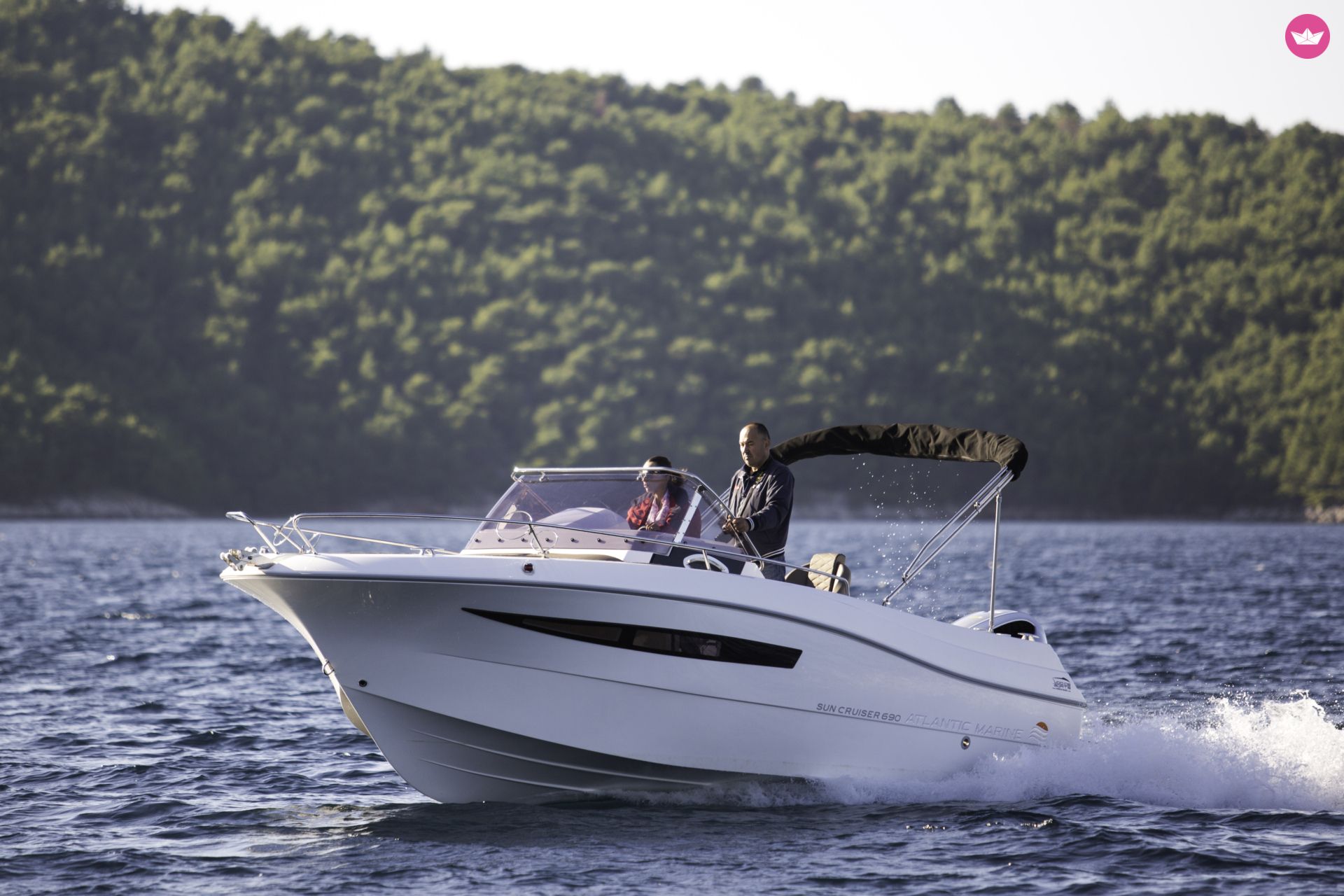 Bateau à moteur Atlantic Marine Suncruiser 690 225cv 5