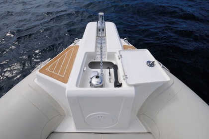 Semi rigide capelli tempest 8 mètres