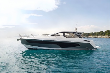 Location Bateau à moteur Azimut Azimut 51 Atlantis Paleó Fáliro