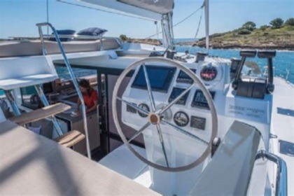 Fountaine Pajot Astrea 42 pour croisière de rêve en Corse du Sud