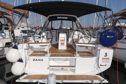 Noleggio Barca a vela BENETEAU OCEANIS 38.1 Zaravecchia