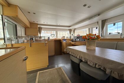 Catamarano Lagoon 450