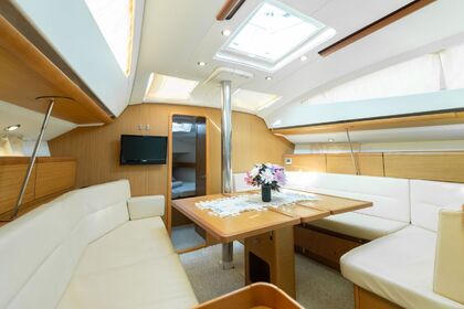 Jeanneau 42 Sailing Yacht