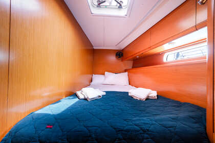 Jeanneau 53 in Lavrio