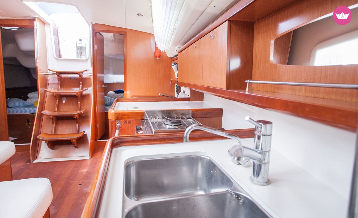 Beneteau Oceanis 40 in Trogir  