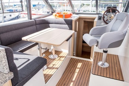 FUTURA 36 - nowoczesny jacht na Mazurach