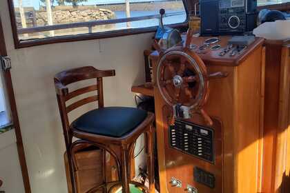 Sail into Elegance: Unforgettable Yachting Experience on the Río de la Plata and Delta del Paraná