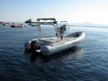 Charter RIB Altamarea Wave 19 Santa Marina Salina