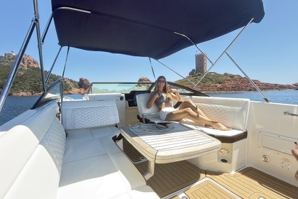 Noleggio Barca a motore Sea Ray 250 SDX Fréjus