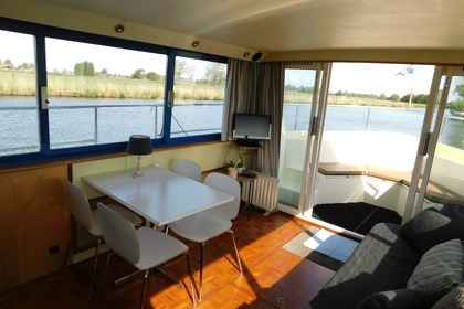 Hausboot 1050 Stern