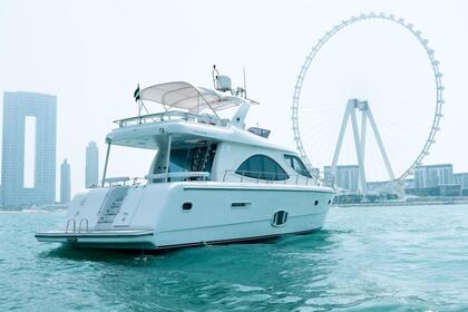 Alquiler Yate a motor Dubai Marine Ultimate 75 Marina de Dubái