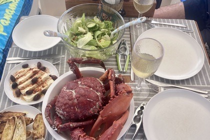 Private sailing boat for 2 people