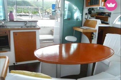 Lagoon 380, Captain & Chef inclusive