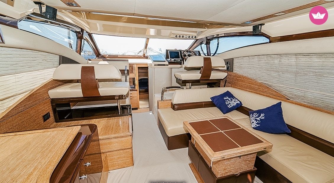 Bateau à moteur Azimut 48 800cv 8
