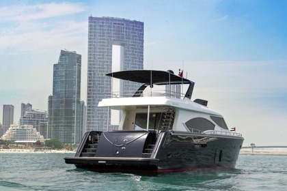 Alquiler Yate a motor Gulf Craft Yacht 90ft Dubái