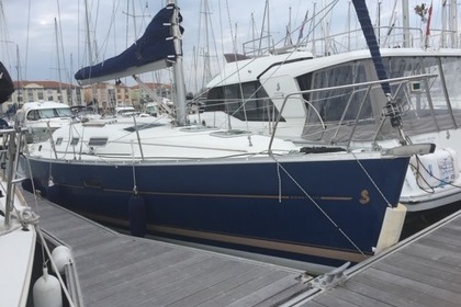 Verhuur Zeilboot BENETEAU Océanis 323 Clipper Les Sables-d'Olonne