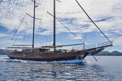 Verhuur Gulet custom sail yacht Split