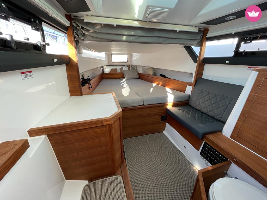 Bateau à moteur Axopar 37 700cv 6
