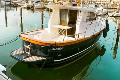 Charter Motorboat Sciallino 25 Marbella