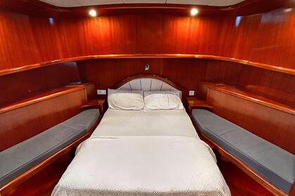 Custom built gulet with a capacity of 4 people