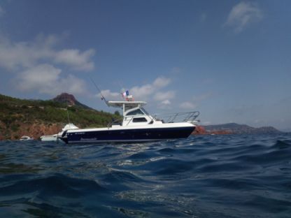 Аренда Моторная яхта Polyform Barracuda C24 Мандельё-ла-Напуль