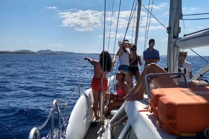 AN AMAZING  SAILING CRUISE FROM ATHENS TO GREEK ISLANDS