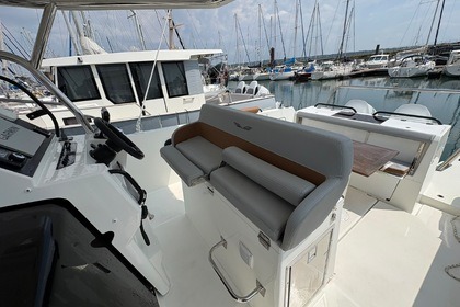 Hyra båt Motorbåt Beneteau FLYER 9 SPACEDECK Brest