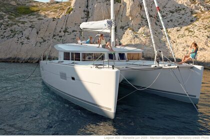 Verhuur Catamaran Lagoon Lagoon 400 S2 Volos