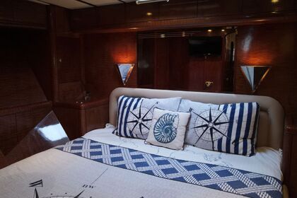 ELT Motoryat with 3 Cabins B82!