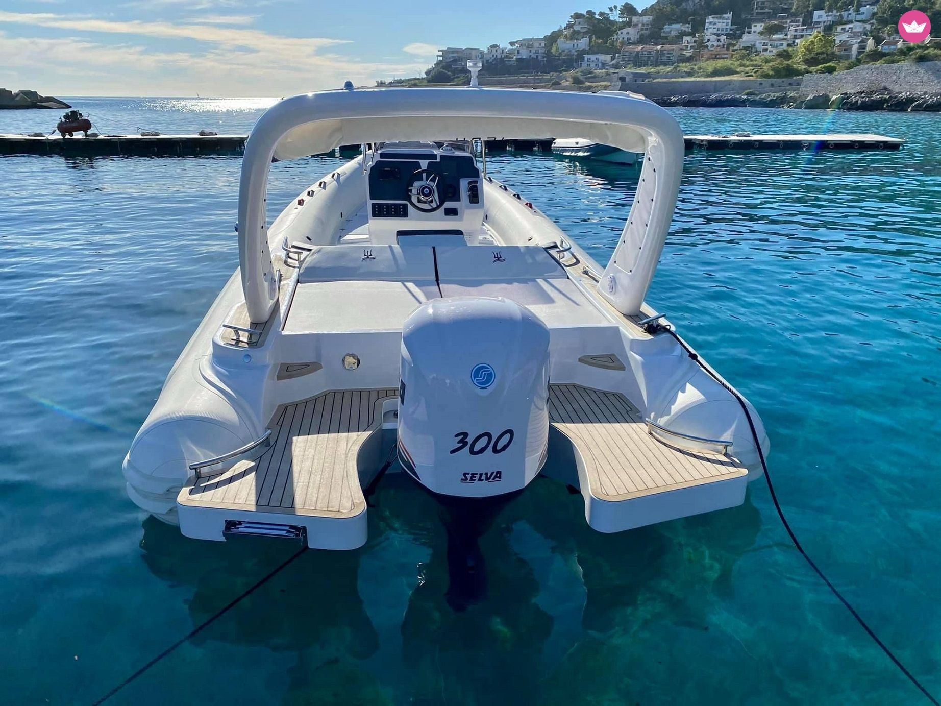 Semi-rigide ICON 28 300cv 3