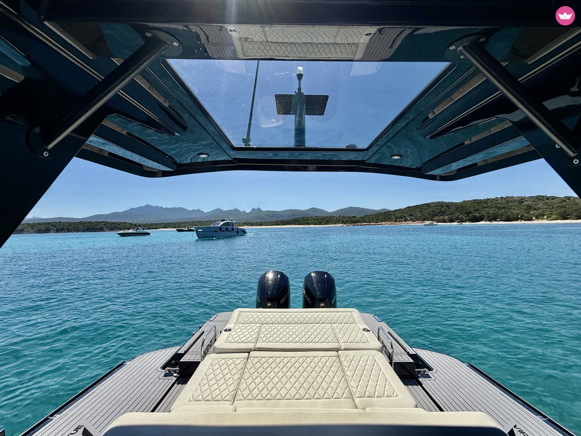 Bateau à moteur Virtue V10 Top 450cv 6