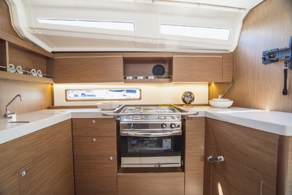 Hyra båt Segelbåt Bénéteau Oceanis 40.1 - 3 cab. Thailand