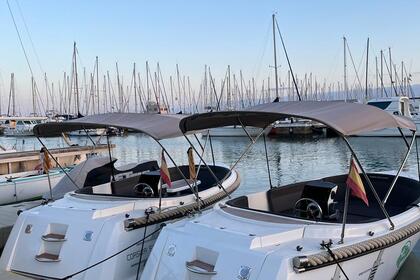 Alquila este 500 Tender para conocer las playas de