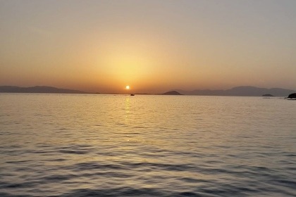 Hire Boat without licence  Fun boats 4.99 Aegina