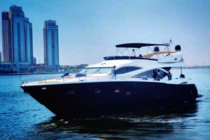 Hire Motorboat Sunseeker 90ft Dubai