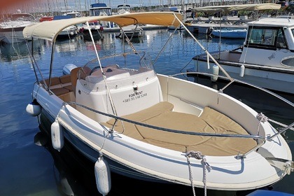 Hire Motorboat JEANNEAU Cap camarat 5.5 style Biograd na Moru