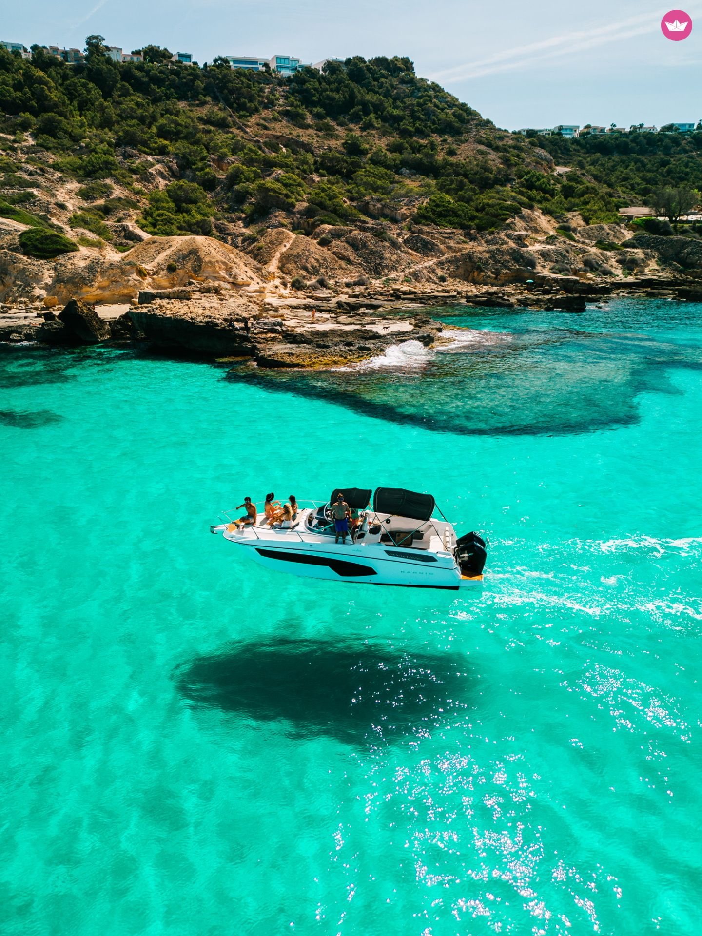 Bateau à moteur Karnic SL800 450cv 2