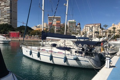 Hire Sailboat Bavaria 40 Cruiser Alicante