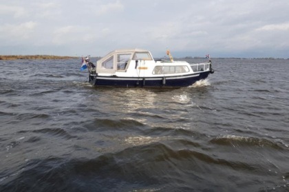Hyra båt Motorbåt Eista Doerak 7.80OK Akkrum