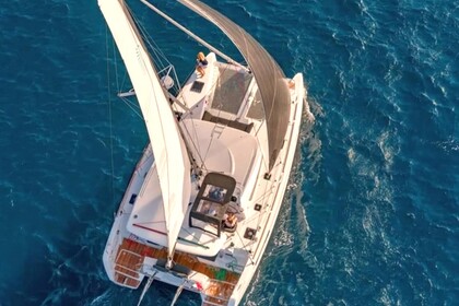 Hire Catamaran Lagoon Lagoon 40 Alimos