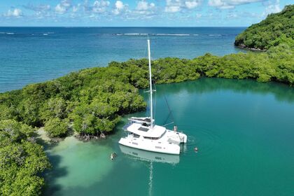 Verhuur Catamaran Lagoon Lagoon 42 Le Marin