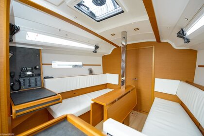 Hyra båt Segelbåt JEANNEAU SUN ODYSSEY 349 Pirovac