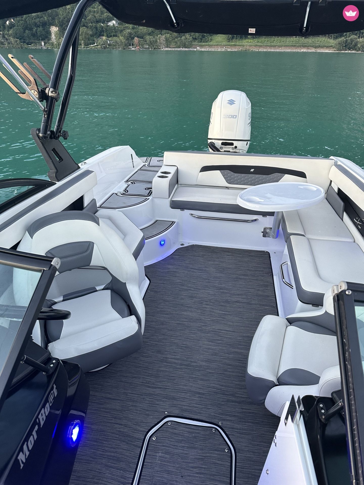 Bateau à moteur Four Winns Hd 200 ob 200cv 8