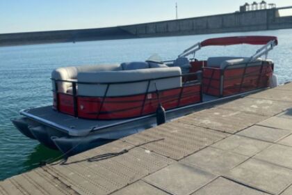 Rental Motorboat Custom Pontoon 25 Volente