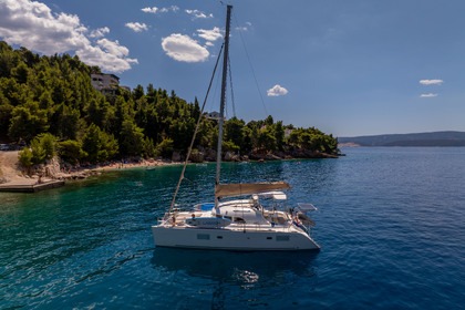 Lagoon 380 S2 “Festina Lente “