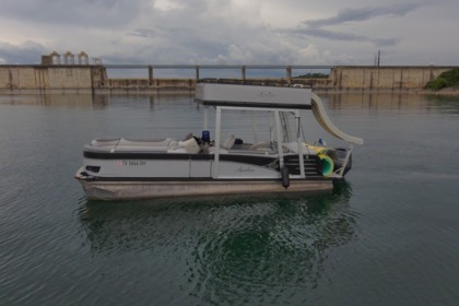 Hire Motorboat 25' Avalon Double Decker Pontoon Lake Travis