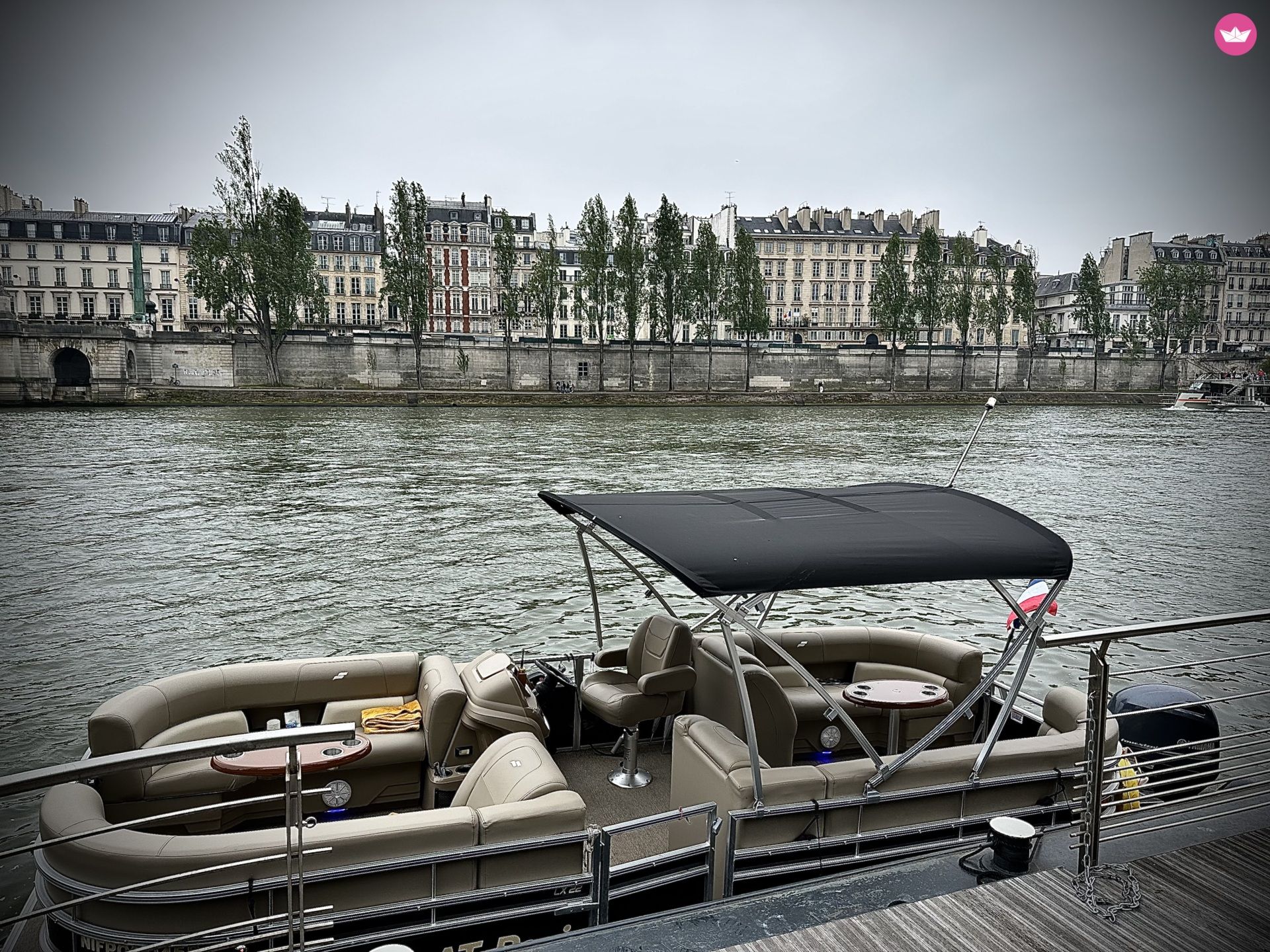 Bateau à moteur Smart craft Pontoon 115cv 2
